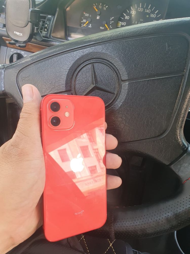 Iphone 12 в хорошем состоянии