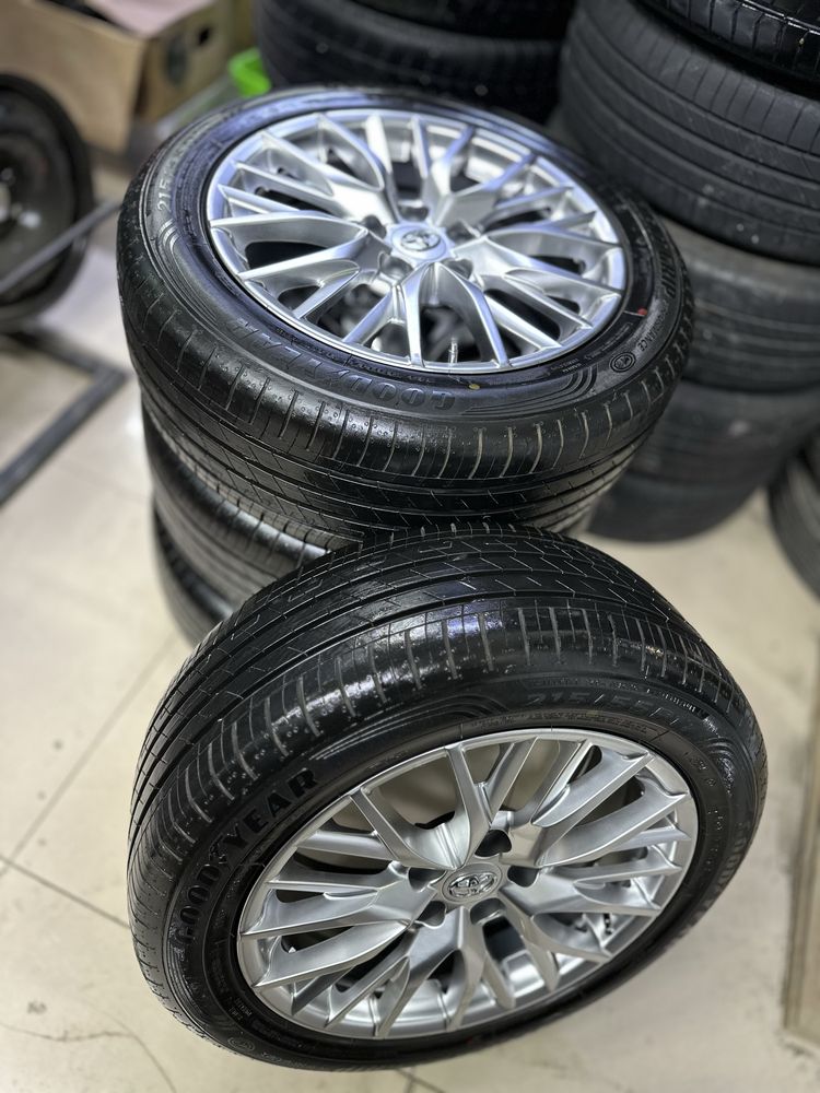 Камри Новый Летний комплект 215 55 R17 трейдин есть