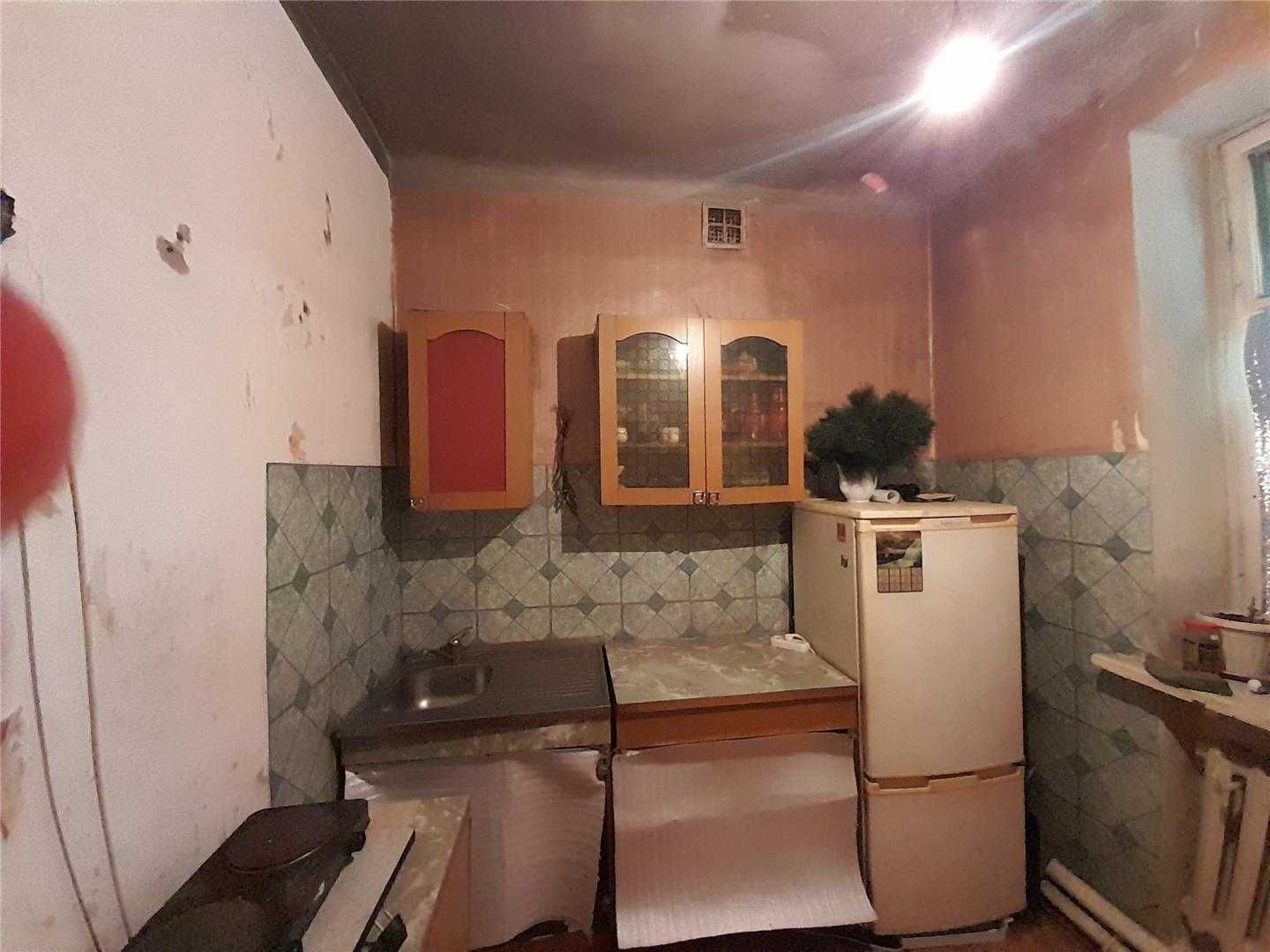 Продам 3 комн кв болгарского типа в старом городе.
на 1 эт 2 эт дома .