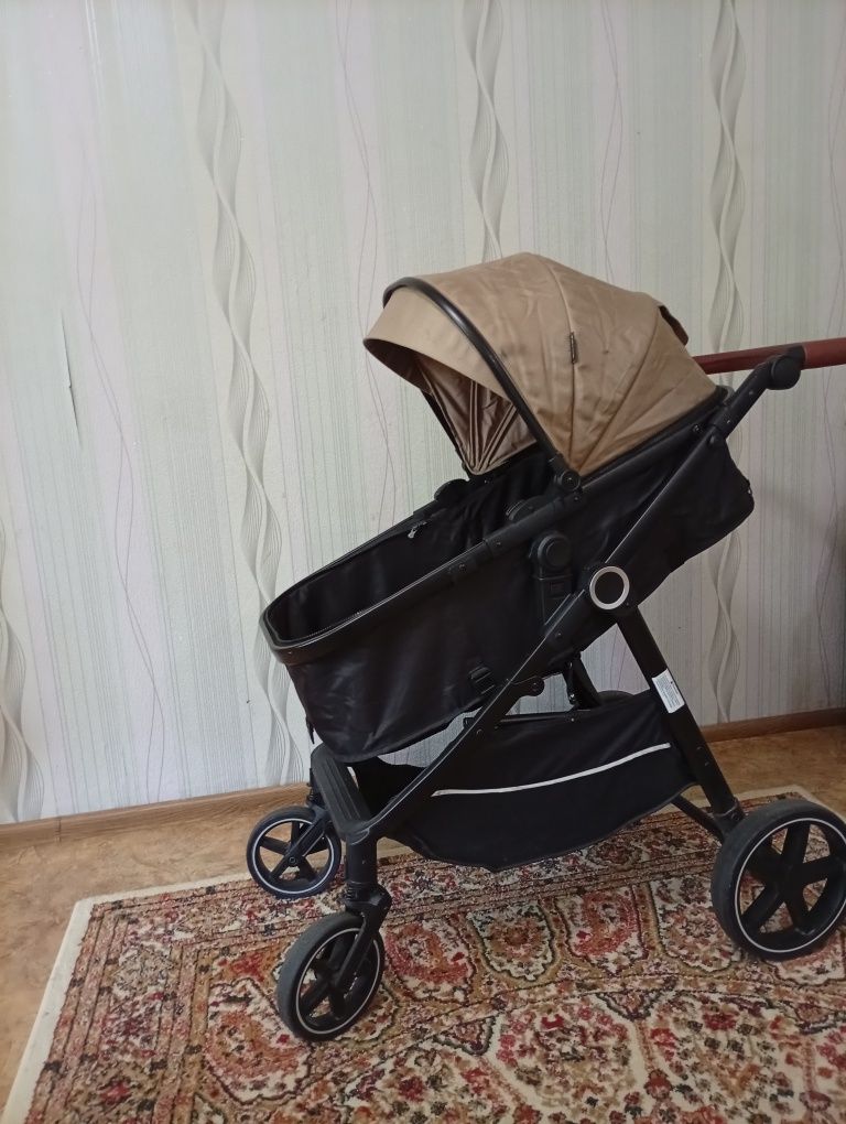 Продам каляску. Абсолютно новая.. очень удобная