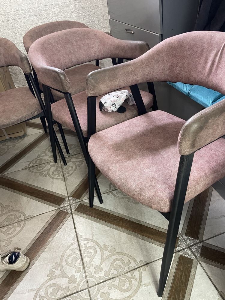 Сатамын кухонный стол