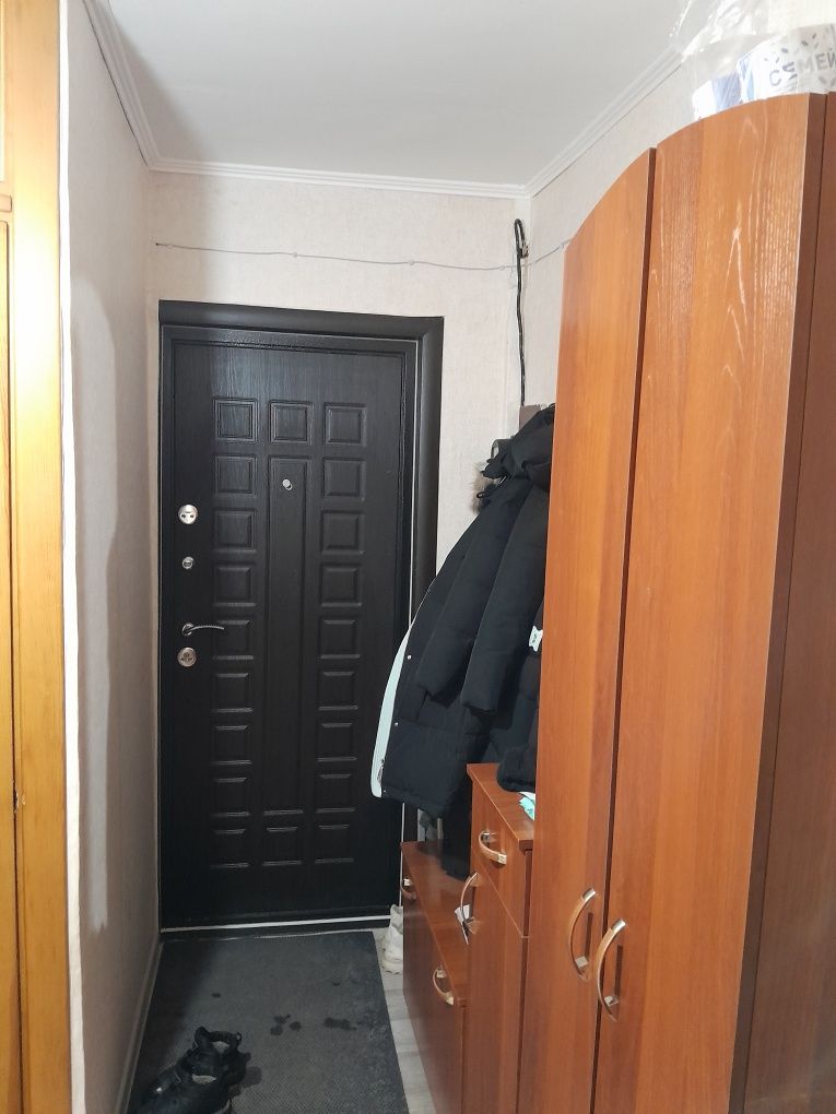 Продам 2 комнатную квартиру Катаева 15