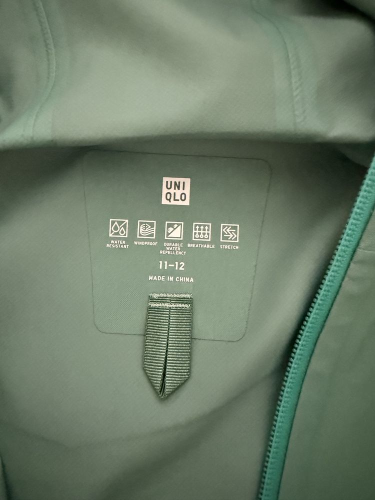 Куртка и дождевик Uniqlo