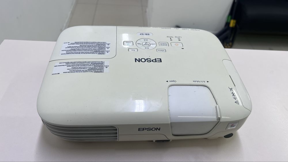Проектор Epson EB-X500