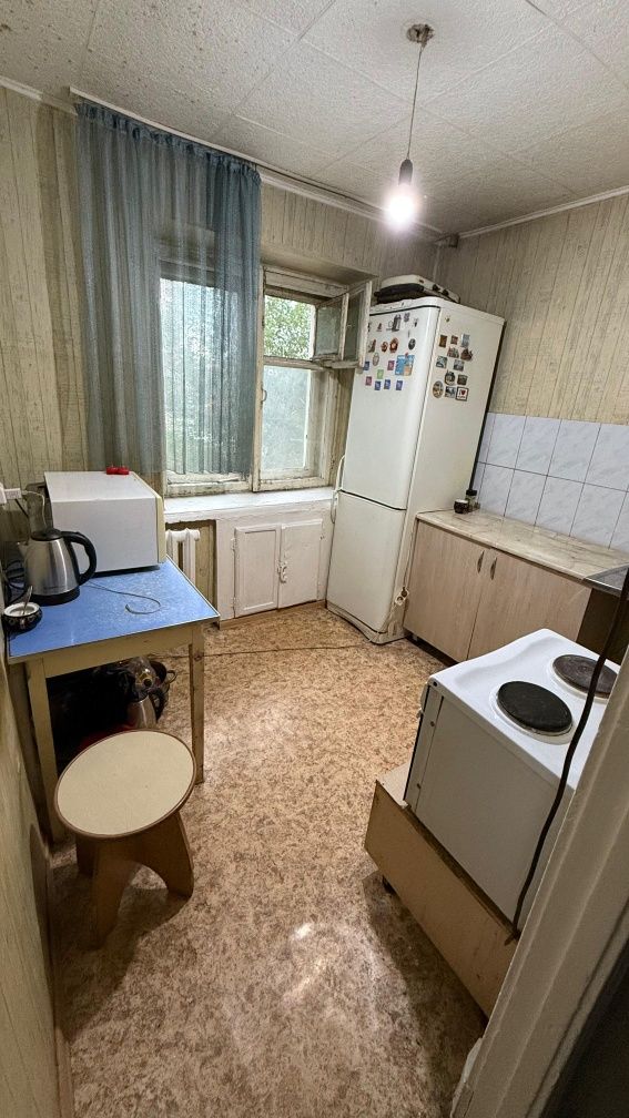 Продается 1.5 район магазина Валентина
