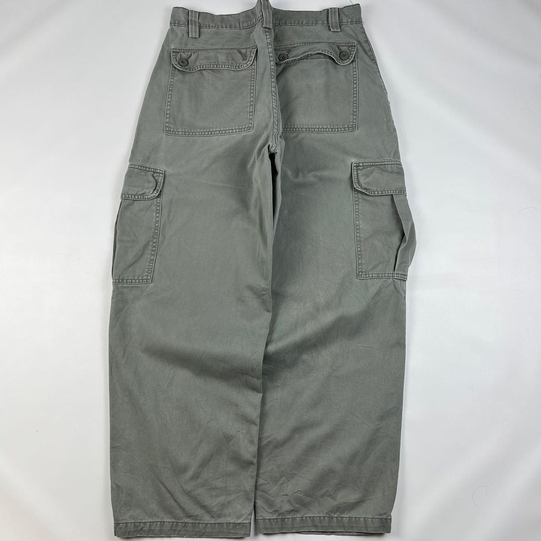Levis sliver tab cargo
(33/30)
длина 100см
ширина ремня 42
ширина выхо