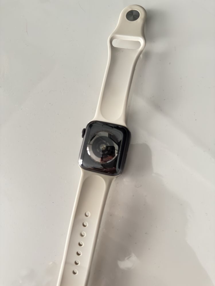 Продам часы Apple watch