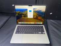 Apple MacBook Air 13 A2681