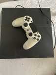 Продам PlayStation 4 бу