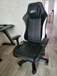 Игровое кресло DXRacer