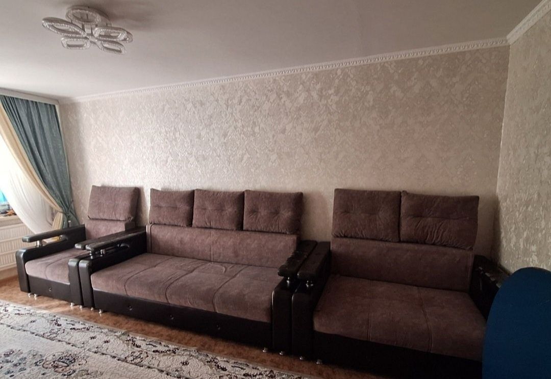 Срочно продам диван 3,2,1