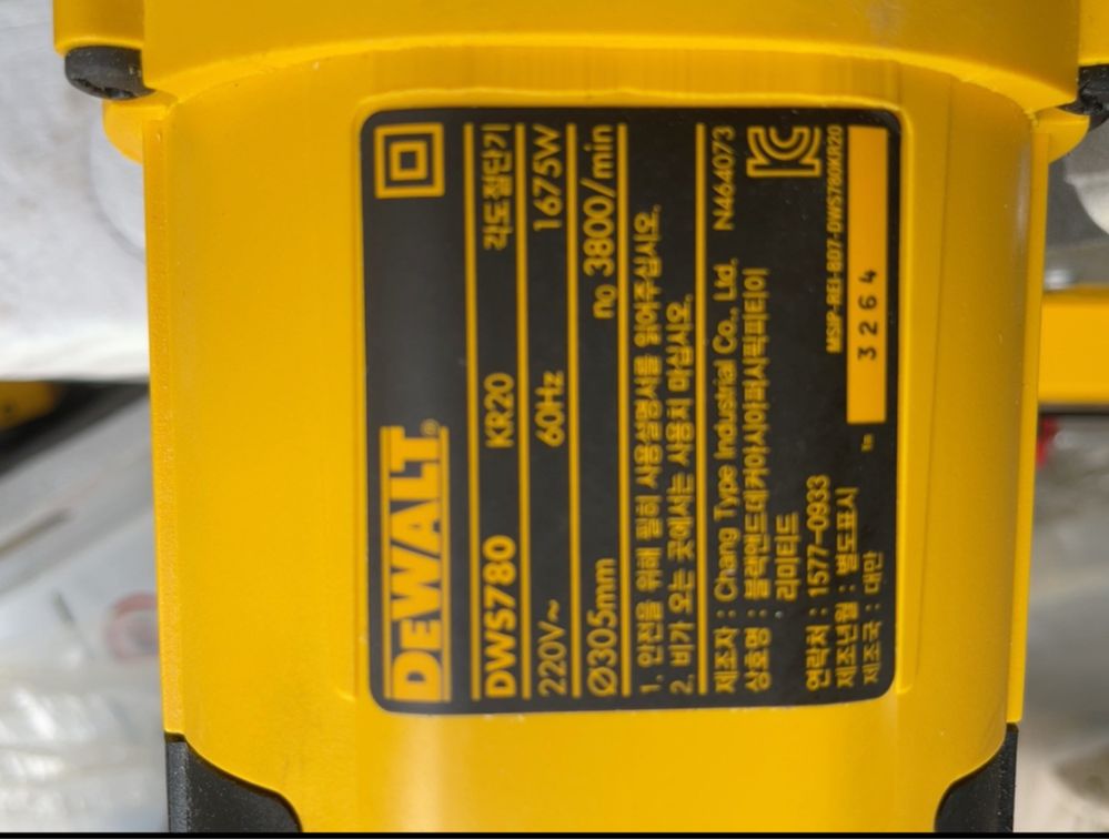 Торцовка.Торцовочная пила Dewalt dws780. Оригинал.