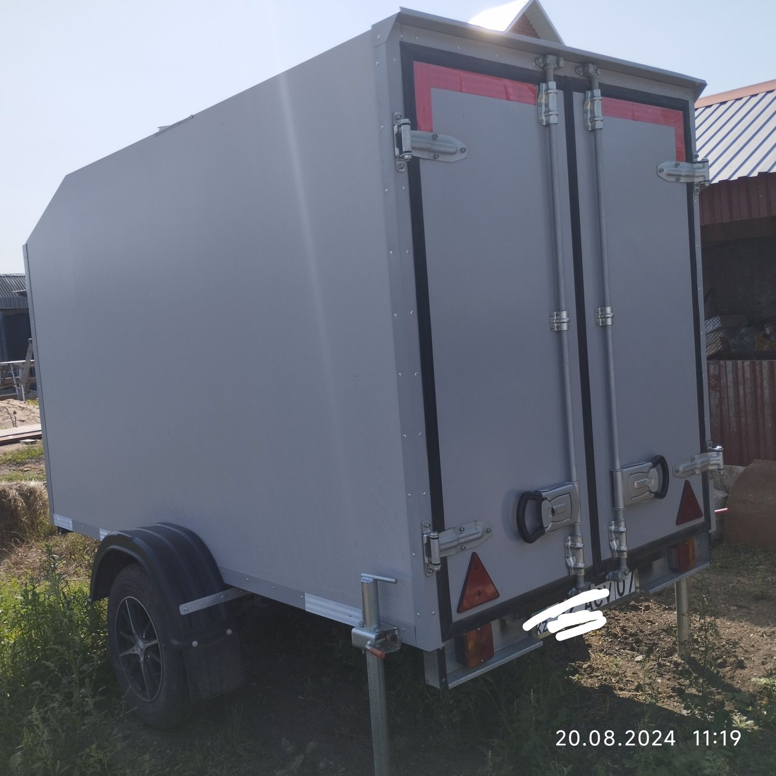 Продам прицеп под автодом