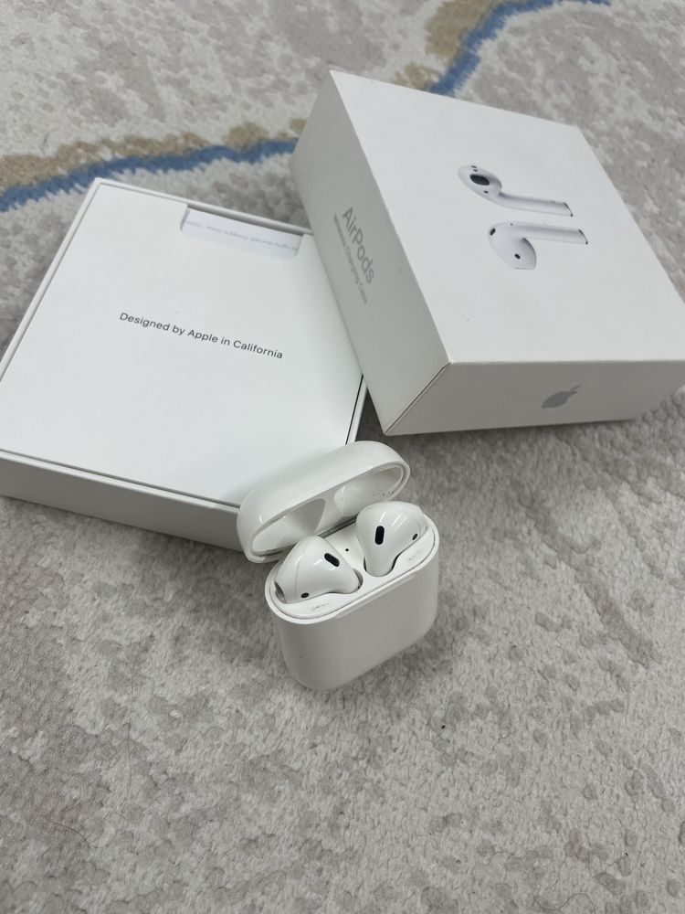Наушники AirPods (1 поколение)