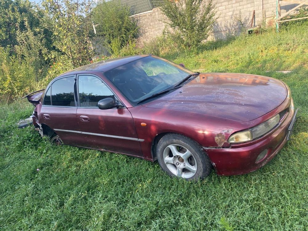Продается по запчастям Mitsubishi галант