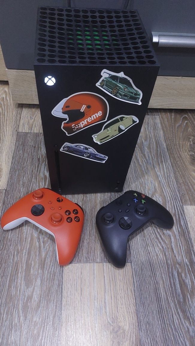 Продам Xbox S X в отличном состоянии,ПРОДАМ СРОЧНО