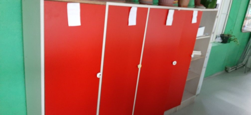 Продам шкафы для детского сада ,  папки