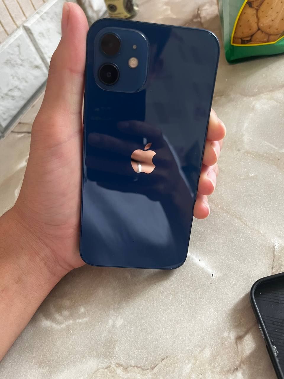 IPhone 12. В отличном состоянии.
