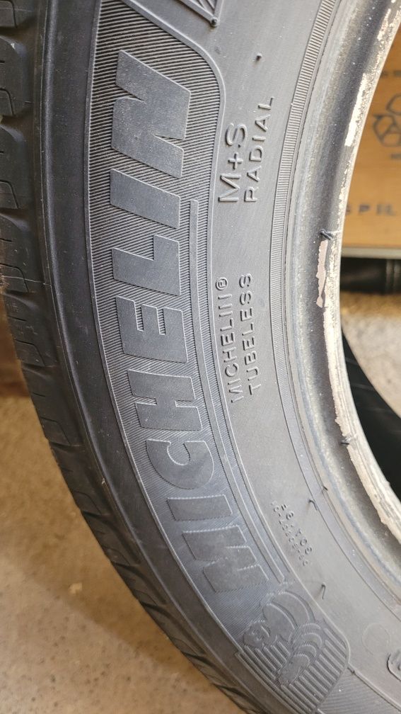 236/60/17 Michelin