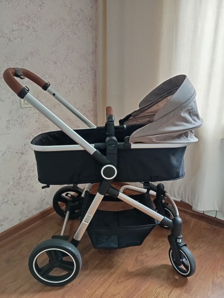 Коляска трансформер Babyton бежевый и матрац