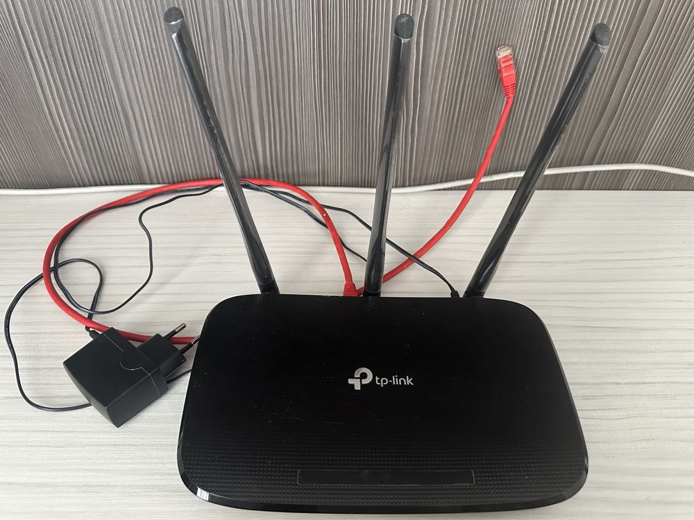 Продам роутер TP link