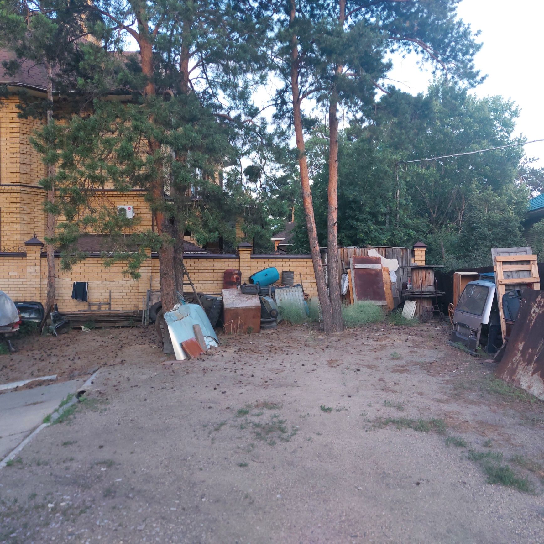 Продаётся СТО с жилым помещением