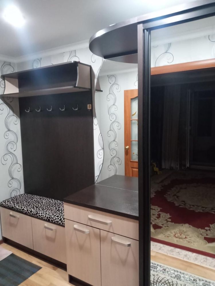 Продаю шкаф для прихожей