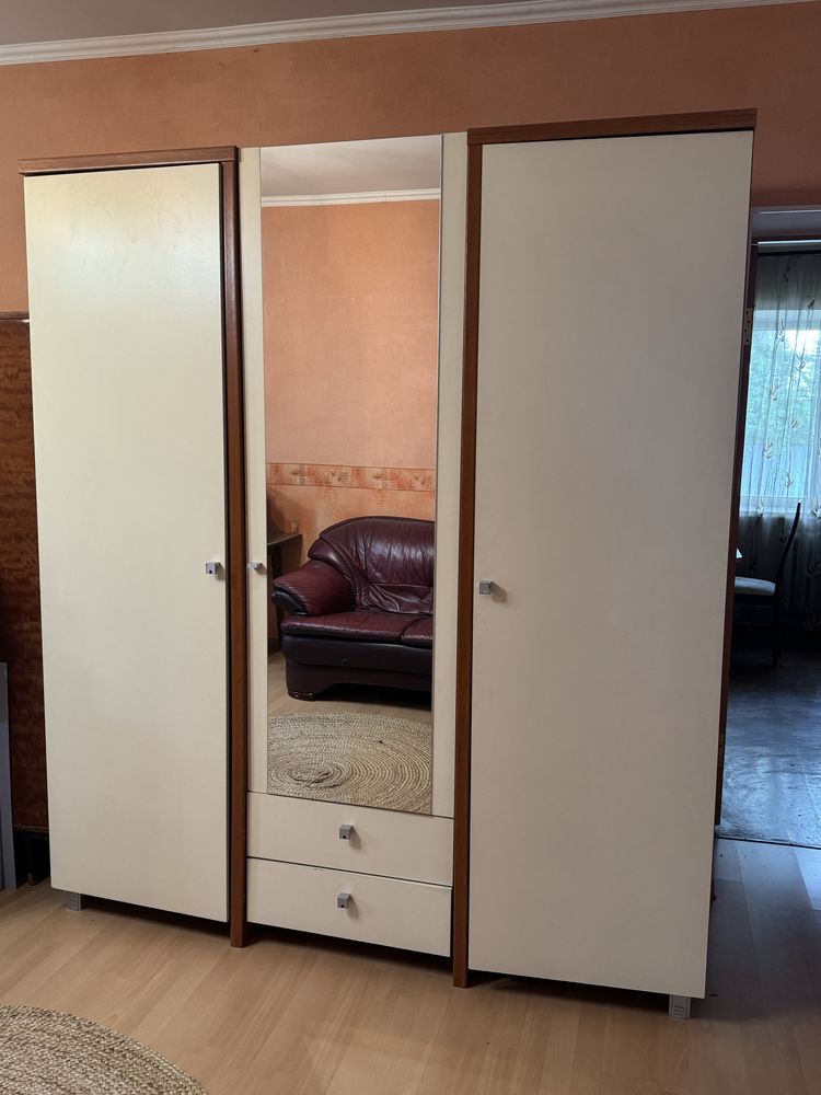 Спальный гарнитур б/у