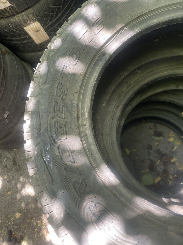 Шины Bridgestone A/T 265/65R17-4штук
