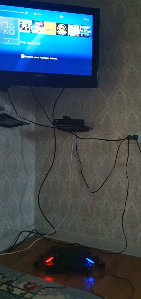 PS4 Slim. 500 gb. 2-джостика