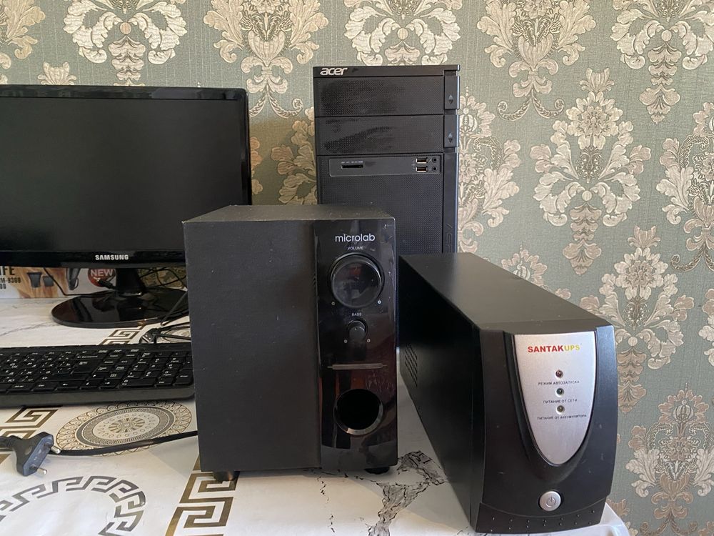 Компютер Acer A06