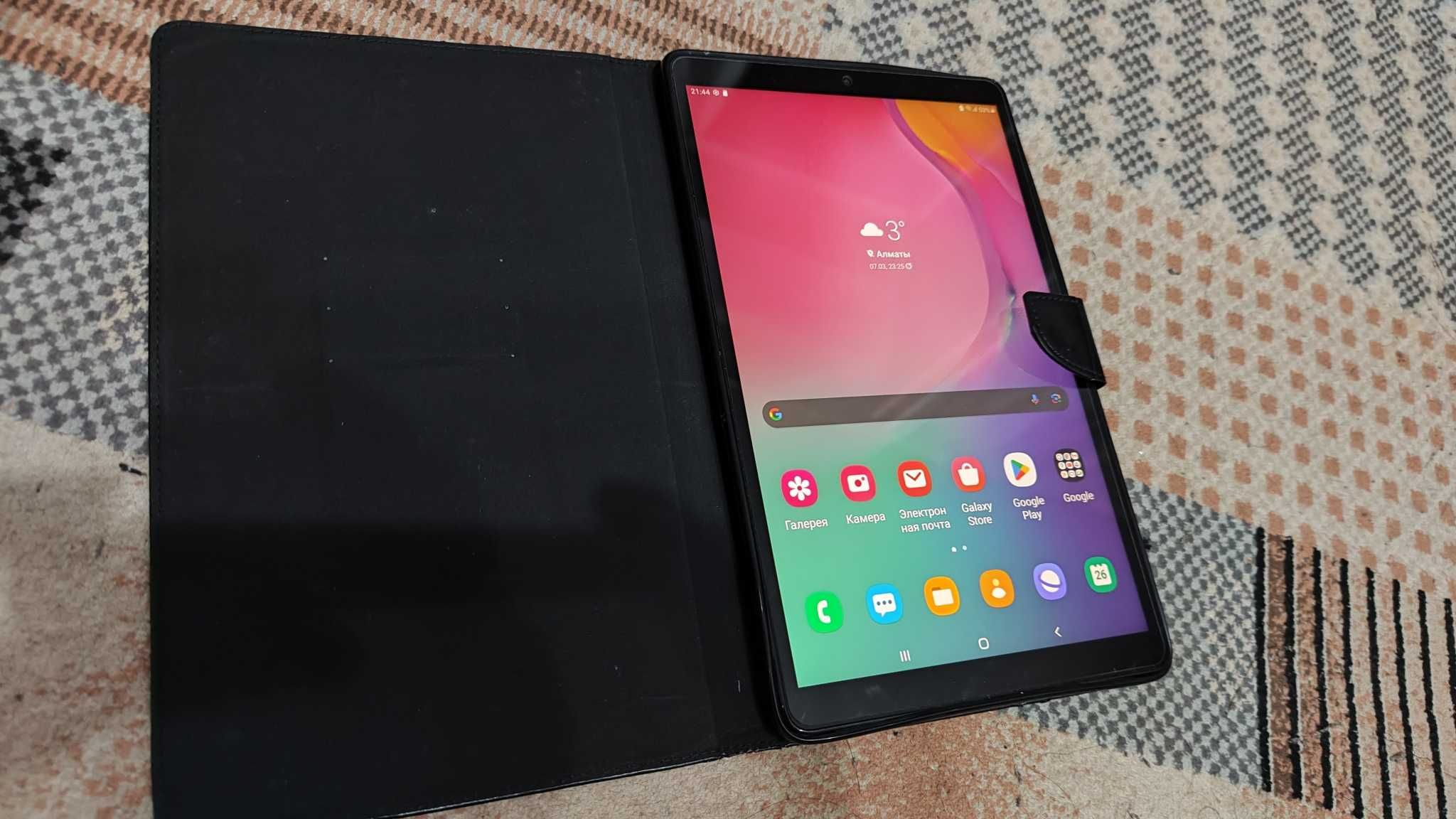 Планшет Samsung Galaxy Tab A 10.1″ 2/32GB LTE