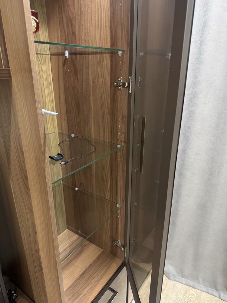 Продам стенку в зал