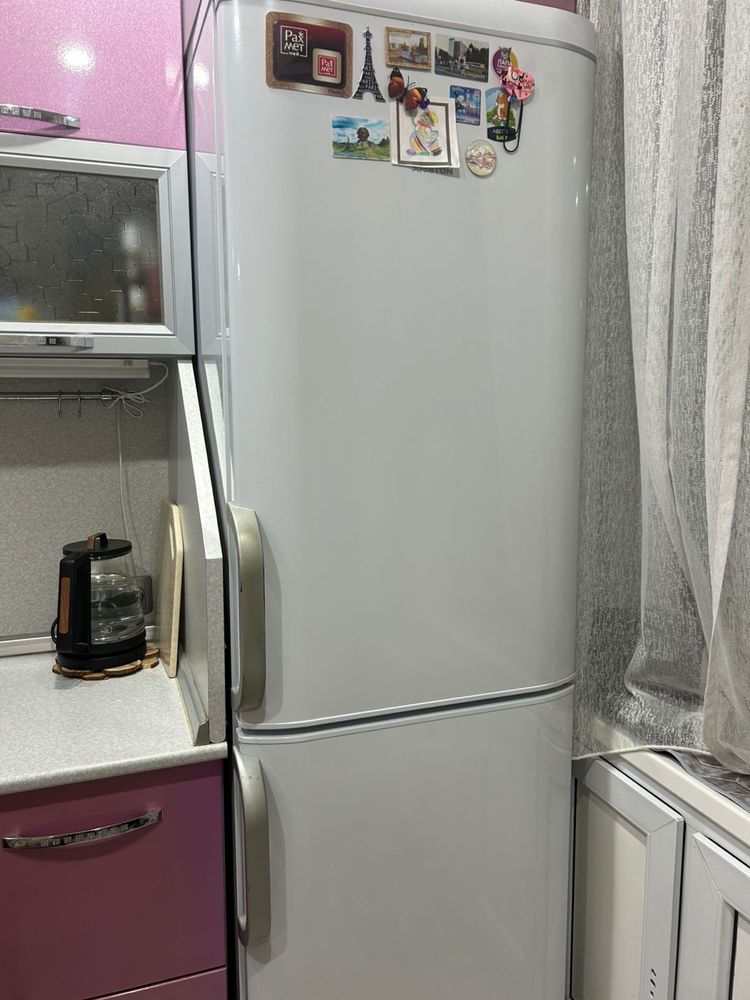 Продадим холодильник