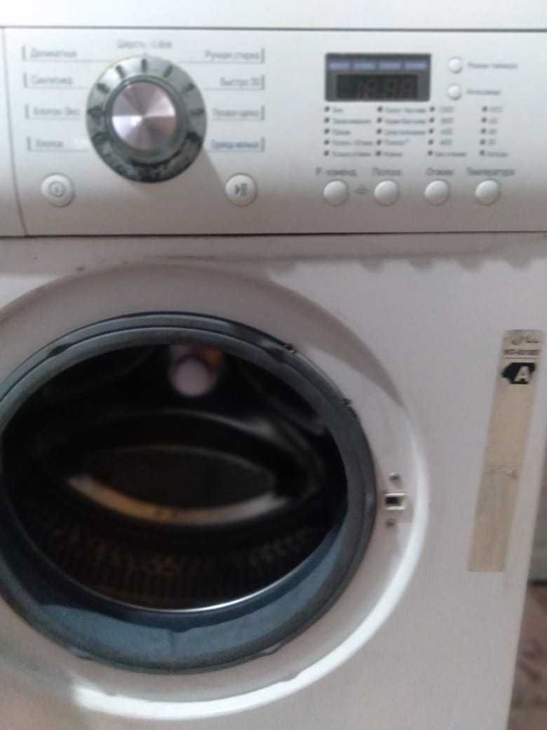 Продам стиральную машинку LG 5  кг