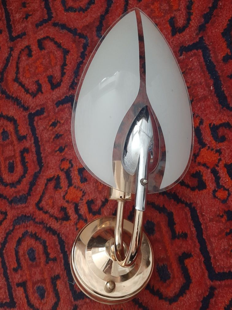Продам светильник бра