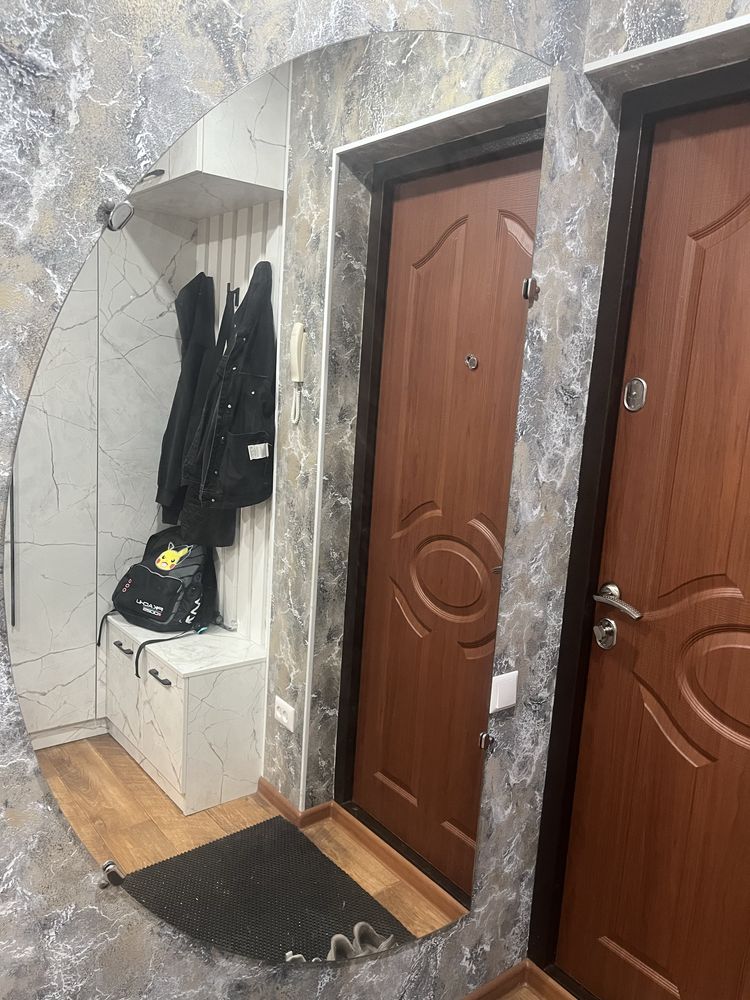 Продам квартиру центр (достык молл)