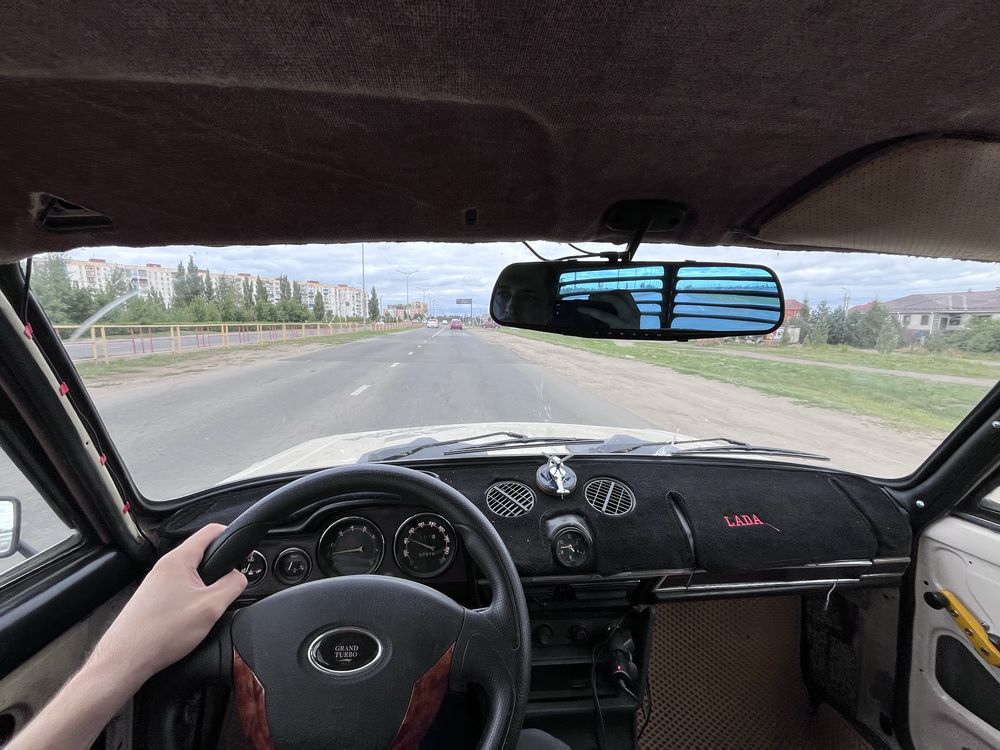 Автомобиль Ваз 21061