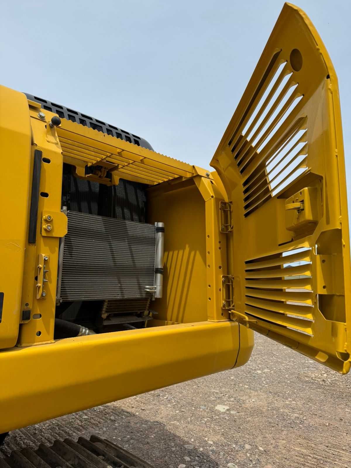 2024 жылғы 95% жаңа күйдегі Komatsu PC200-8M0 экскаваторы, қоймада
