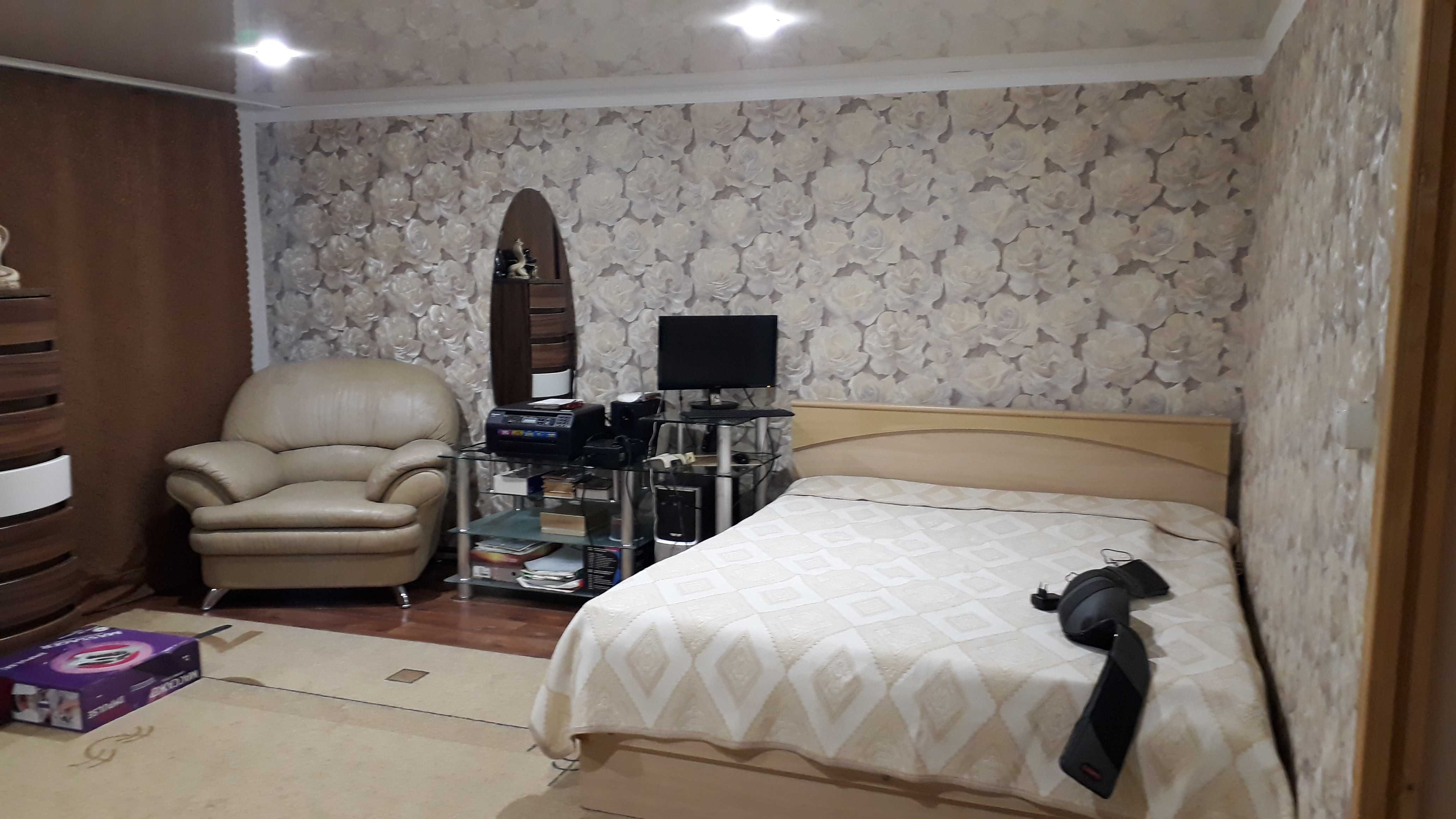 Продам дом по ул.Цвилинга с большим участком.