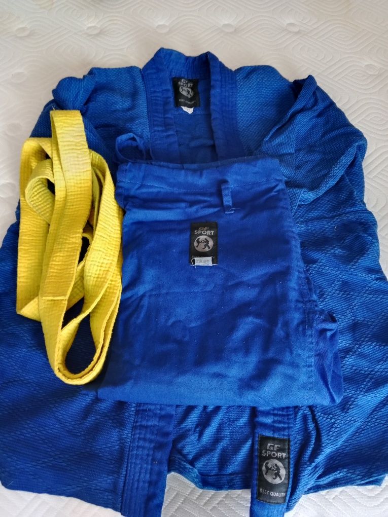 Продам кимано на подростка