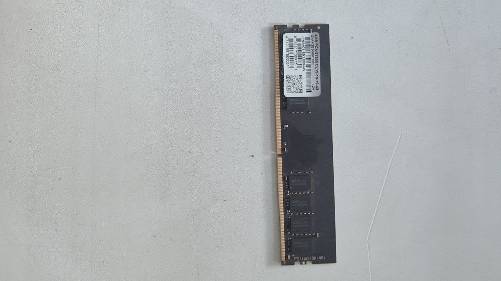 DDR 4 ОЗУ 4 гиг.