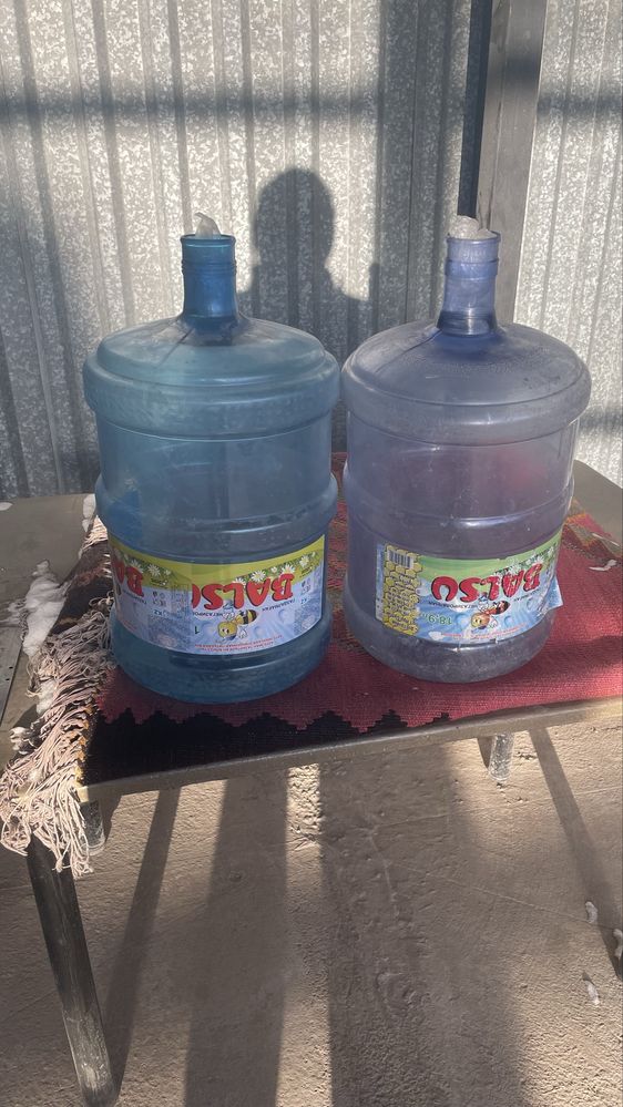 Продаю бутыли (б/у) для воды