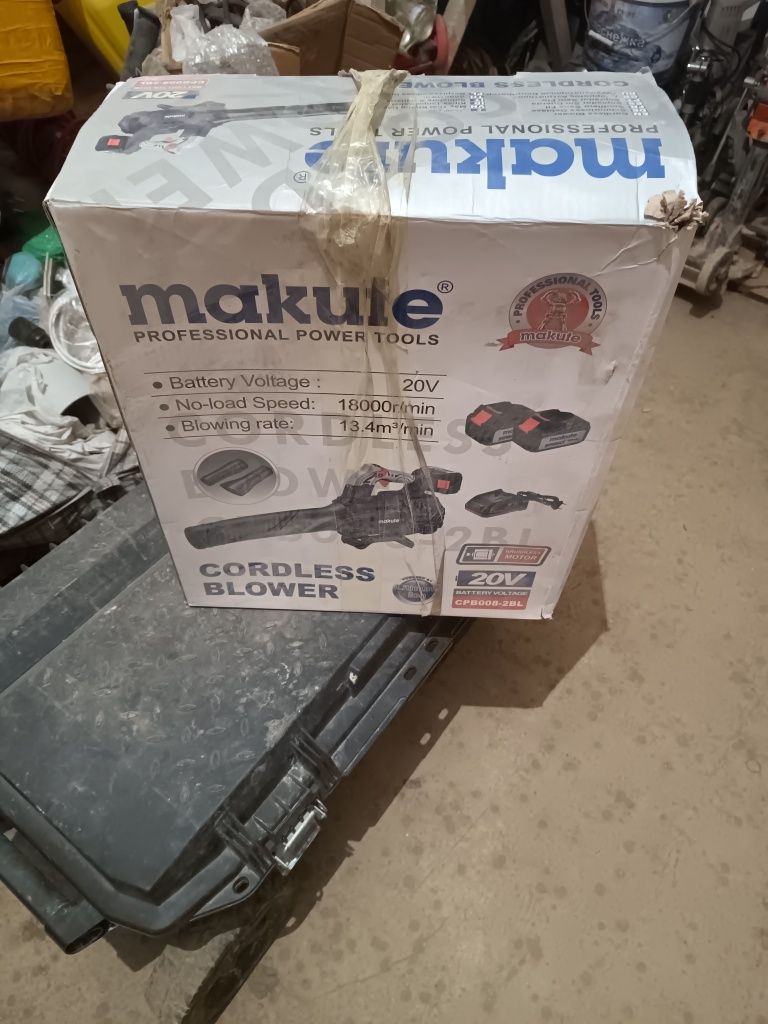 Продам ветродуй / воздуходувку Makute аккумуляторный бессчеточный новы