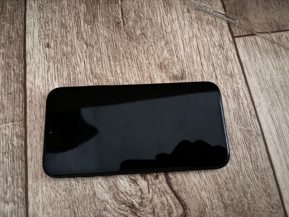 iPhone 11 с гарантием
