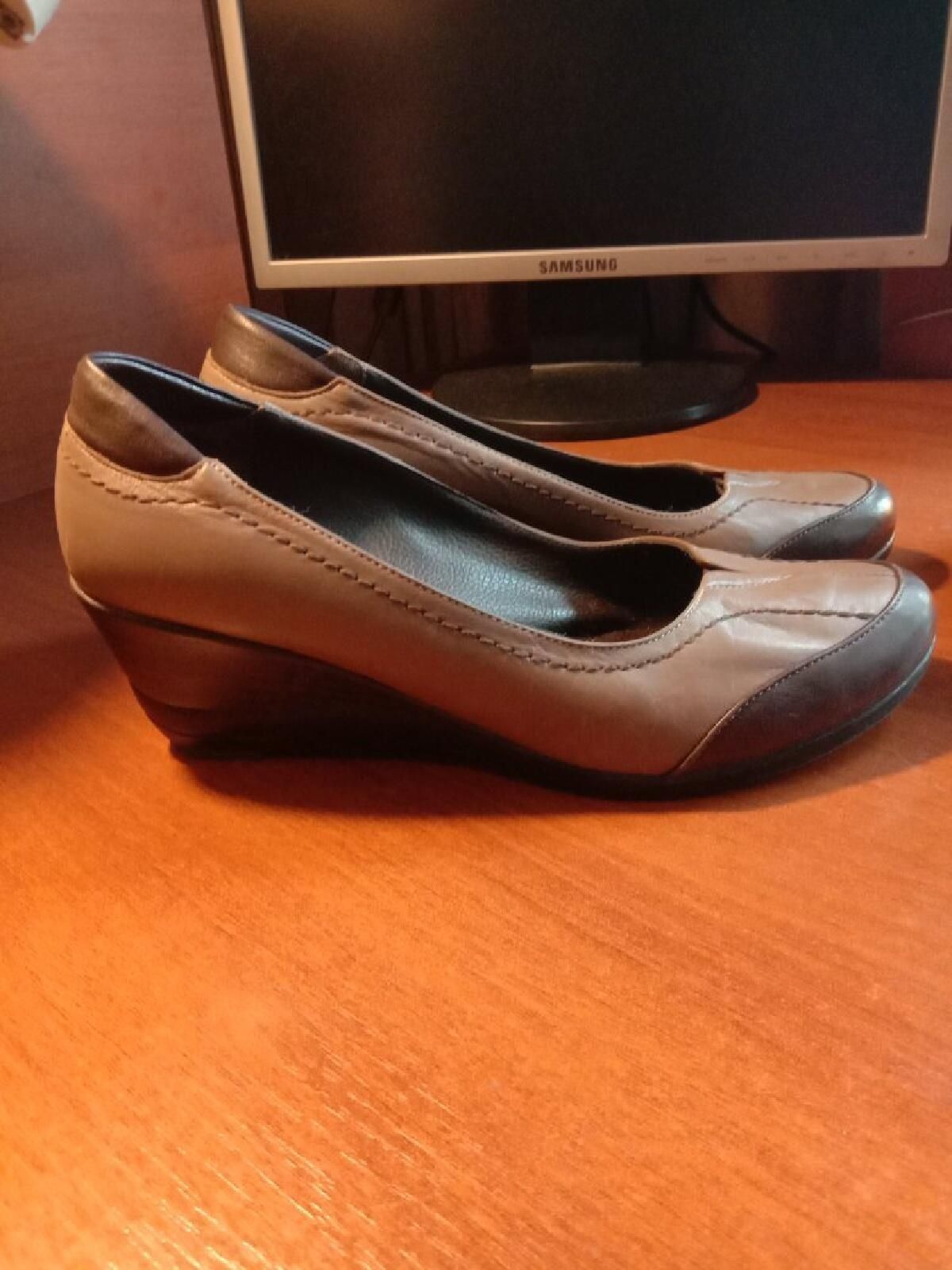 Продам туфли женские