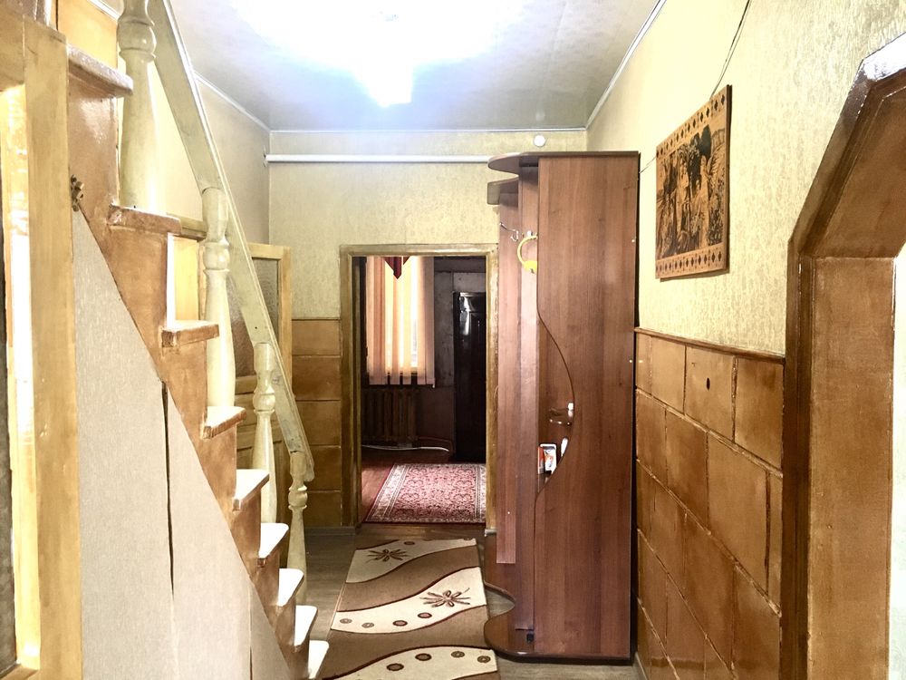 Дом в Чу, район Сахзавод.или в аренду иностранцам,на длительный срок!