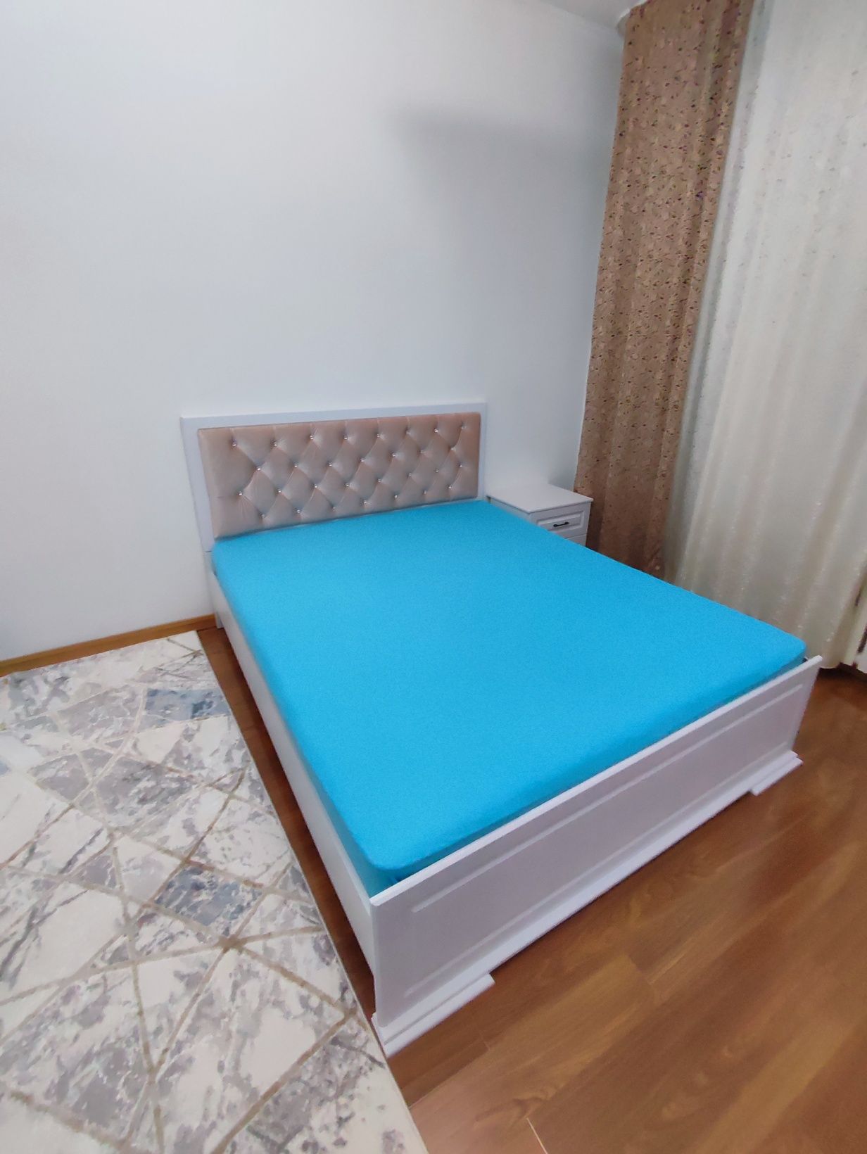 Кровать с матрасом