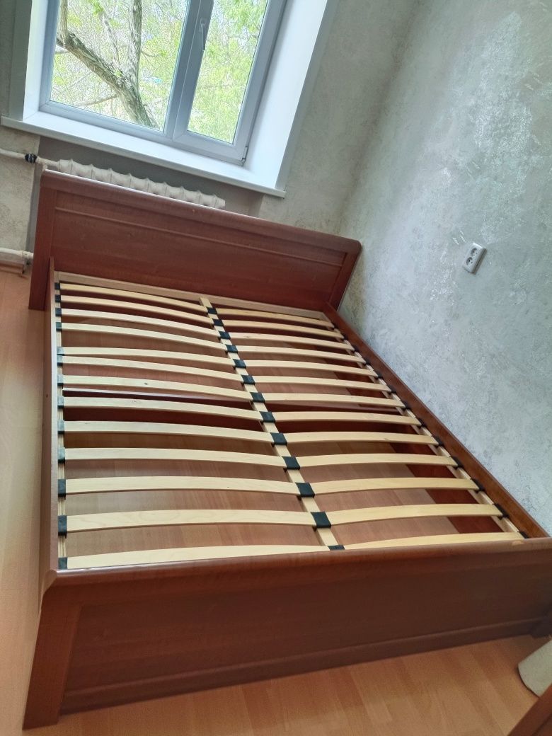 Продам шкаф и кровать