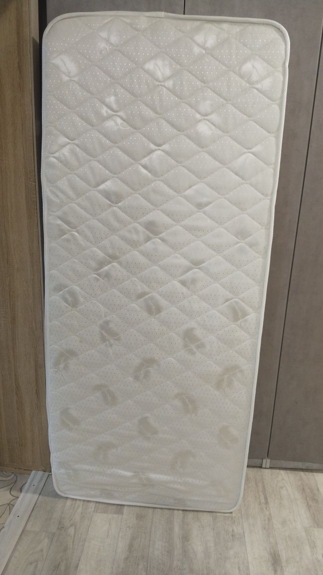 Продам матрас Tavi